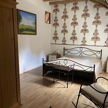 Gites Chateau Le Bois 圣朱利安奥博伊 外观 照片