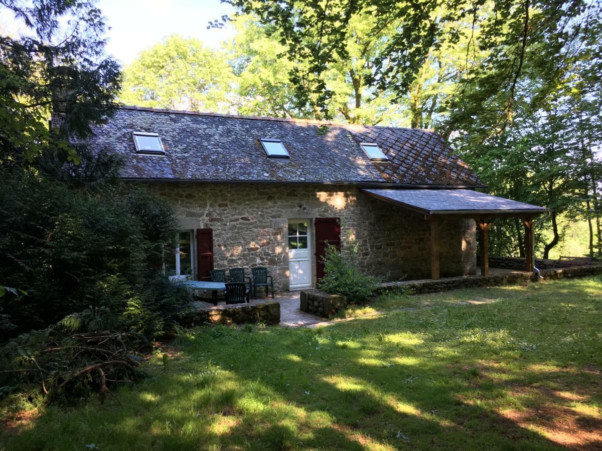 Gites Chateau Le Bois 圣朱利安奥博伊 外观 照片