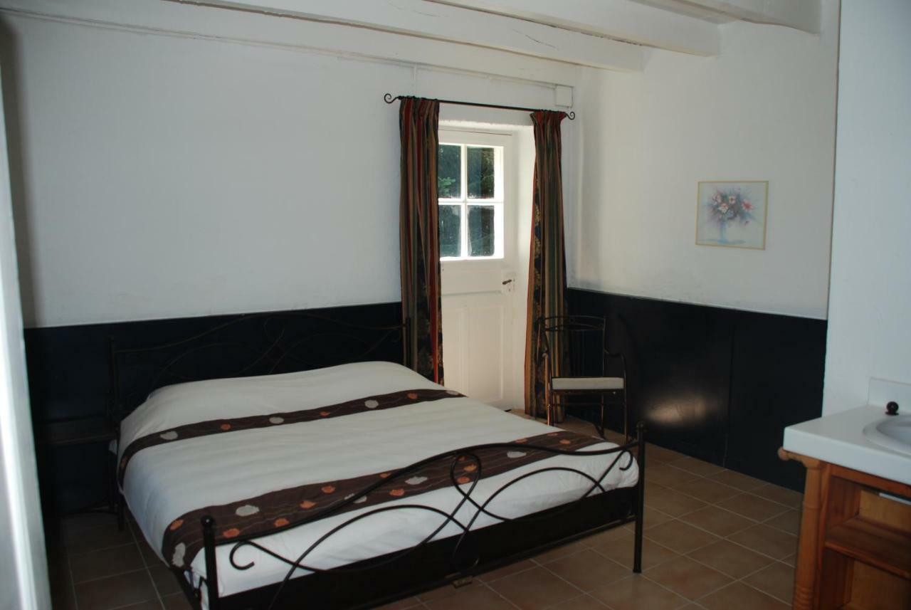 Gites Chateau Le Bois 圣朱利安奥博伊 外观 照片
